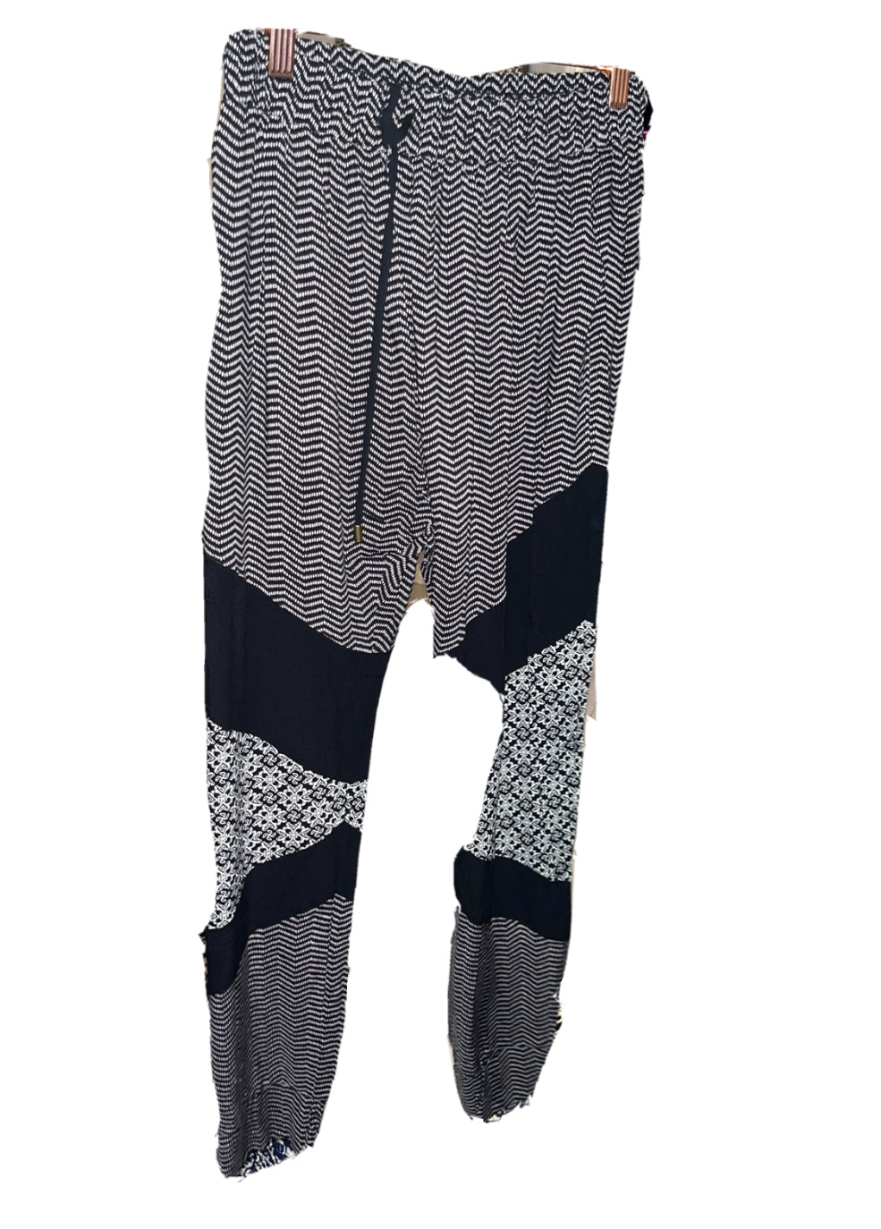 30-Black and White Band Pants